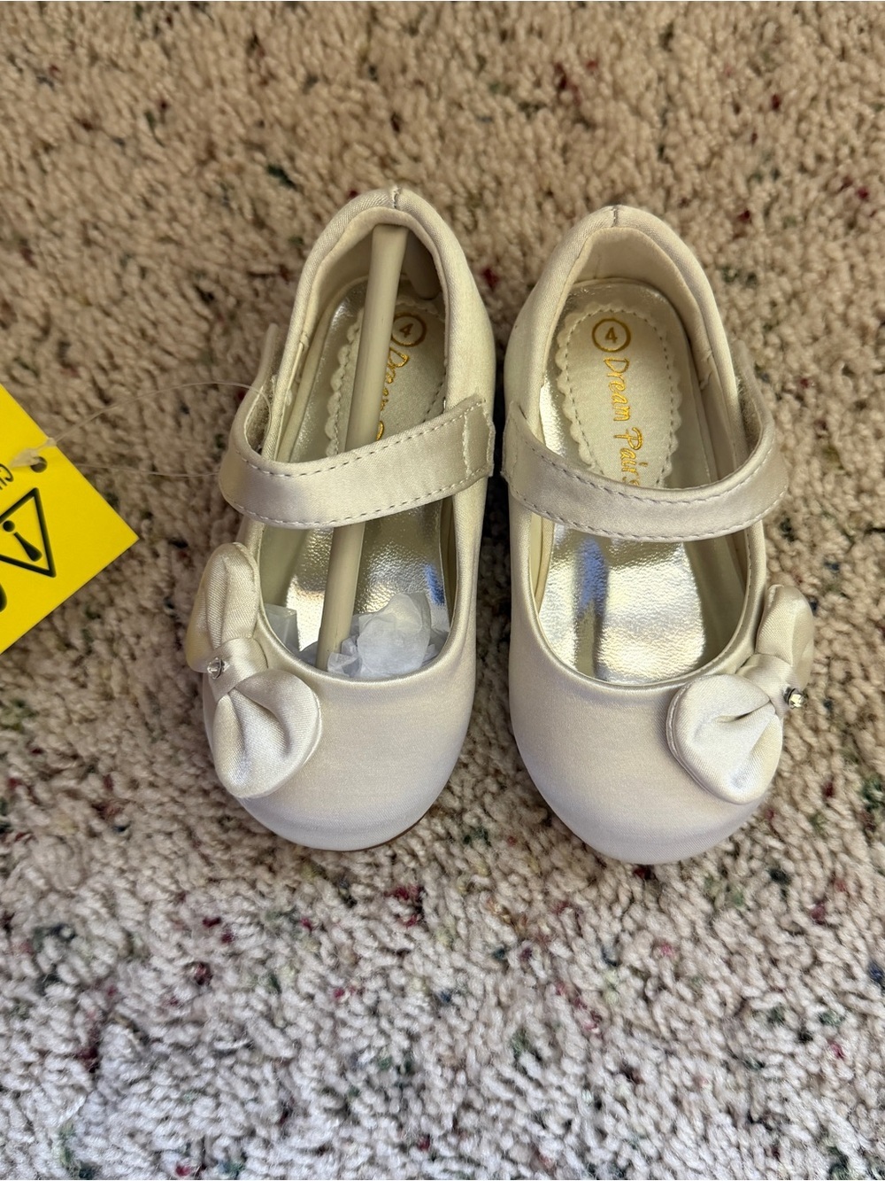 Dream Pairs Babt Girls' Ivory Bow Mary Jane Shoes 4T